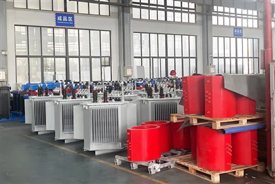 Quali sono le caratteristiche dei trasformatori a secco e immessi di petrolio?